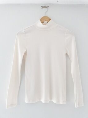 NWOT Loft Cream Ribbed Mock Neck Long Sleeve Top